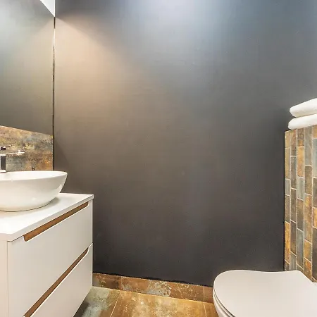 דירה Glow Apartments, Bastion Walowa Stare גדנסק