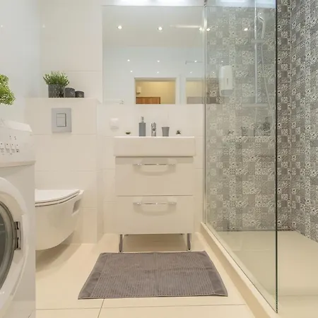 דירה Glow Apartments, Bastion Walowa Stare גדנסק