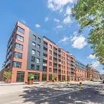 Glow Apartments, Bastion Walowa Stare 公寓 *