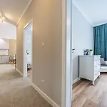 Glow Apartments, Bastion Walowa Stare 公寓 格但斯克