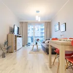 Glow Apartments, Bastion Walowa Stare 公寓 *