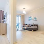 Glow Apartments, Bastion Walowa Stare
