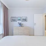 Glow Apartments, Bastion Walowa Stare 格但斯克