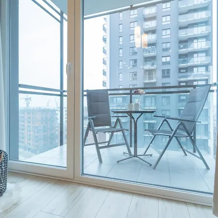 Glow Apartments, Bastion Walowa Stare *