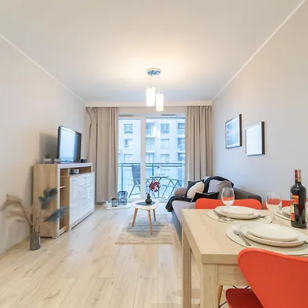 Glow Apartments, Bastion Walowa Stare