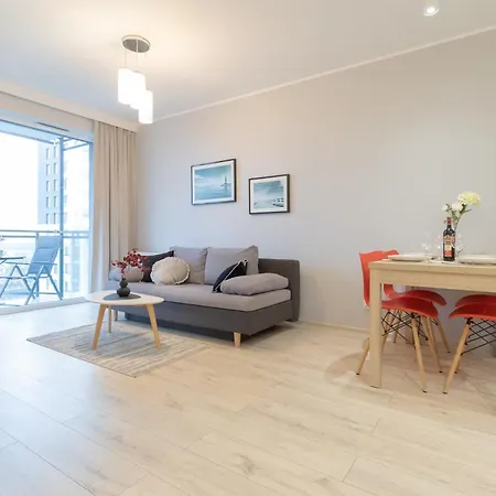 Glow Apartments, Bastion Walowa Stare